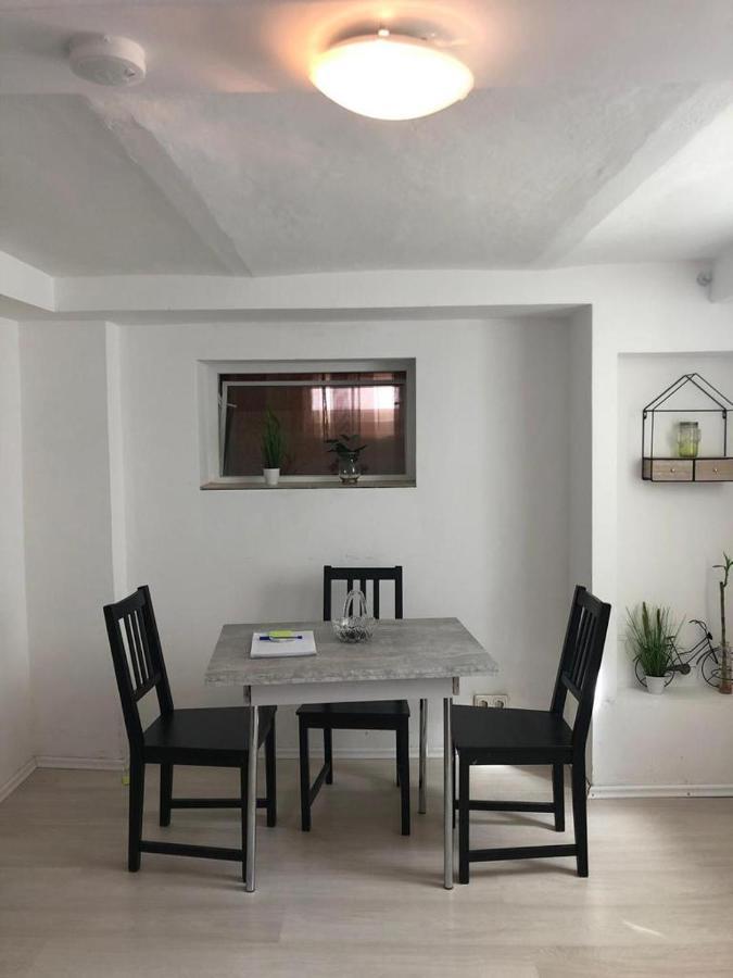 Bescheidene Untergeschoss Wohnung in guter Lage. Köln Exterior foto