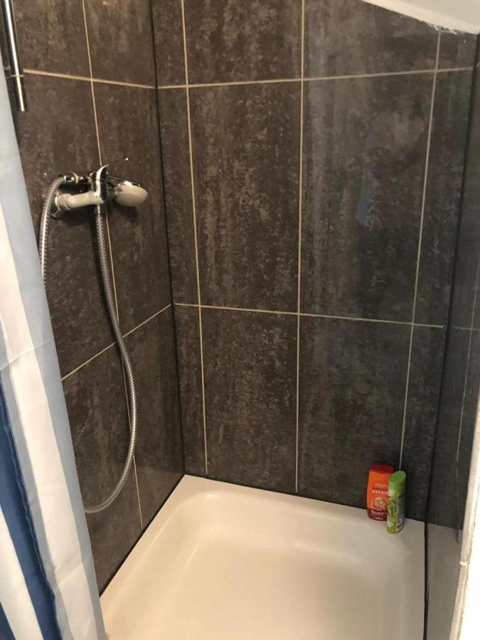 Bescheidene Untergeschoss Wohnung in guter Lage. Köln Exterior foto