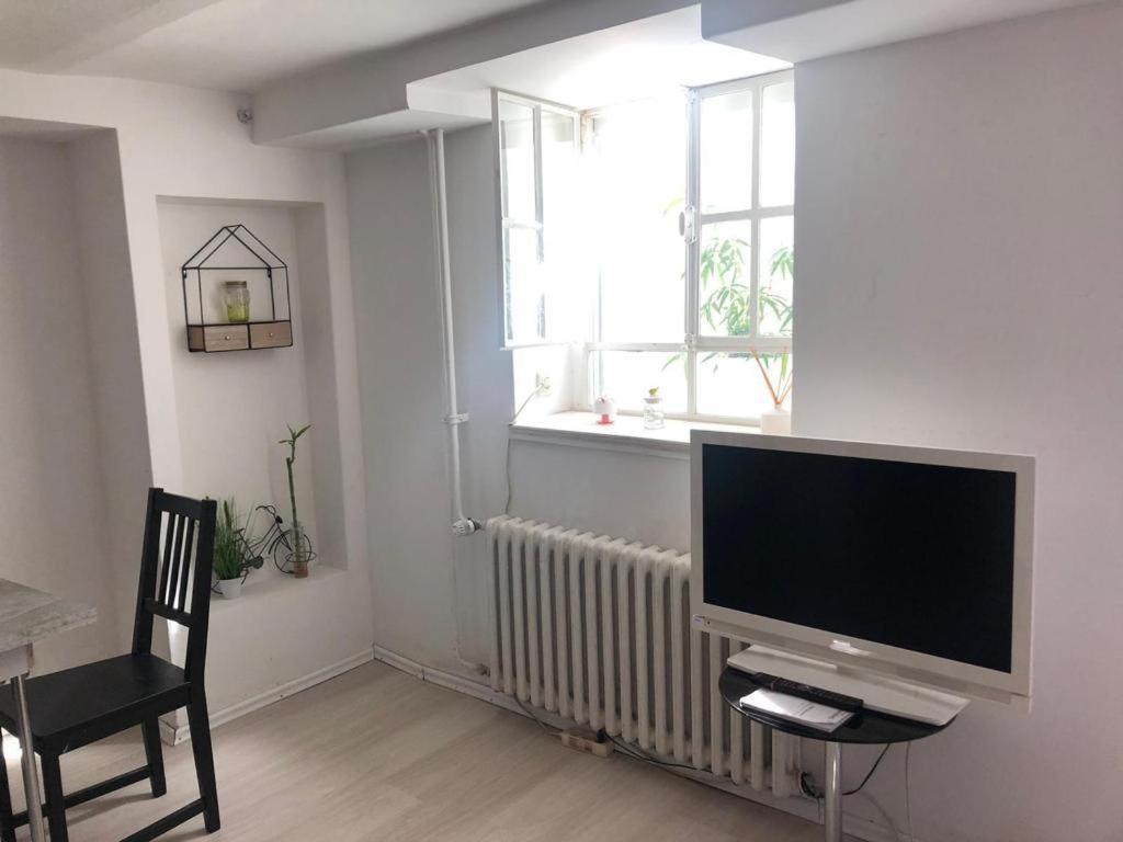 Bescheidene Untergeschoss Wohnung in guter Lage. Köln Exterior foto
